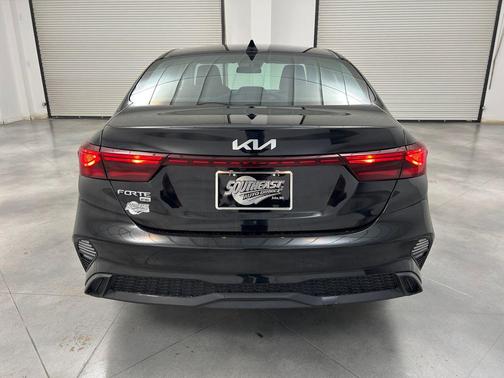 2024 Kia Forte LX