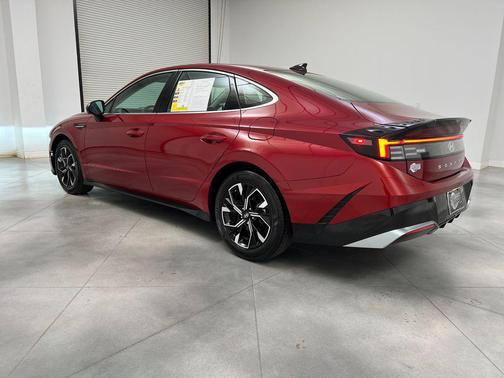 Ultimate red 2025 Hyundai SONATA SEL