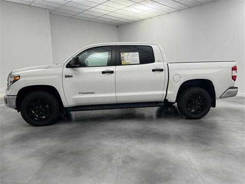 Photo 5 of 32 of 2021 Toyota Tundra SR5