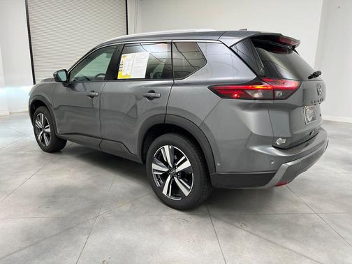 Gun Metallic 2026 Nissan Rogue SL