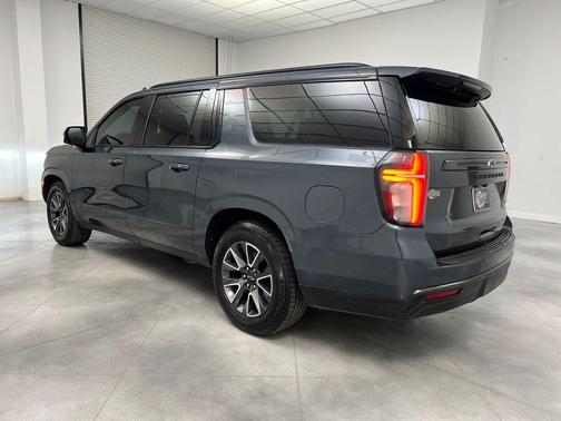 2021 Chevrolet Suburban 4WD Z71