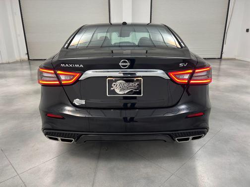 2023 Nissan Maxima SV