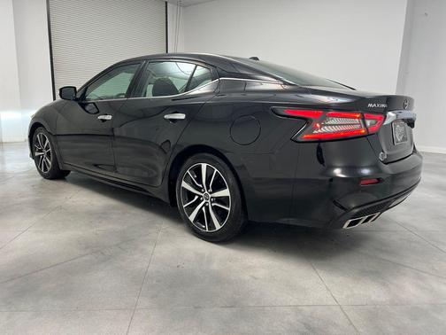 2023 Nissan Maxima SV