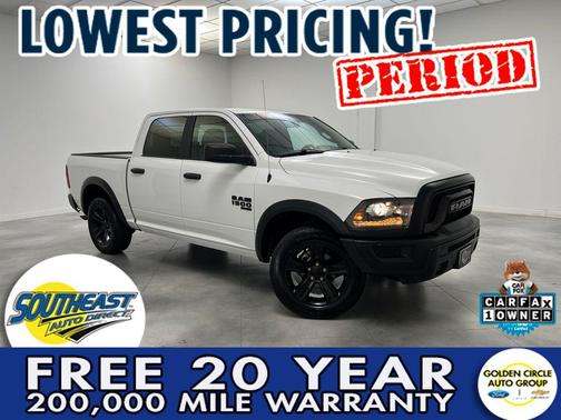 Bright White Clearcoat 2024 RAM 1500 Classic Warlock Crew Cab 4x4 5'7' Box