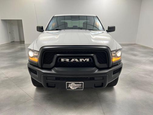 Bright White Clearcoat 2024 RAM 1500 Classic Warlock Crew Cab 4x4 5'7' Box