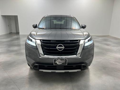 2024 Nissan Pathfinder SL FWD
