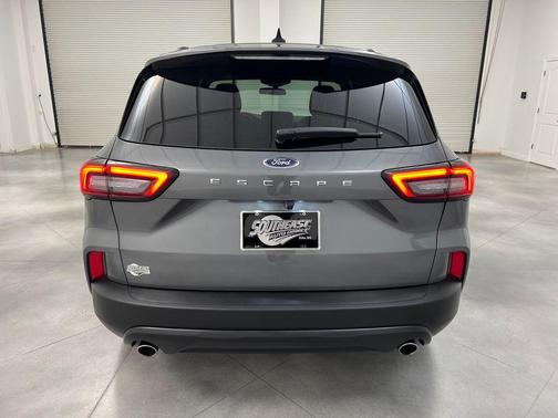 carbonized gray metallic 2026 Ford Escape ST-Line