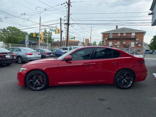 Alfa Rosso 2018 Alfa Romeo Giulia Ti Sport