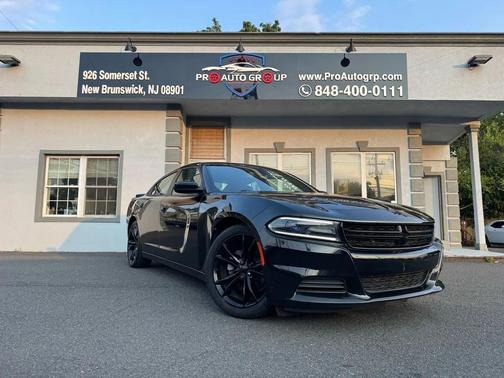Pitch Black Clearcoat 2016 Dodge Charger SE