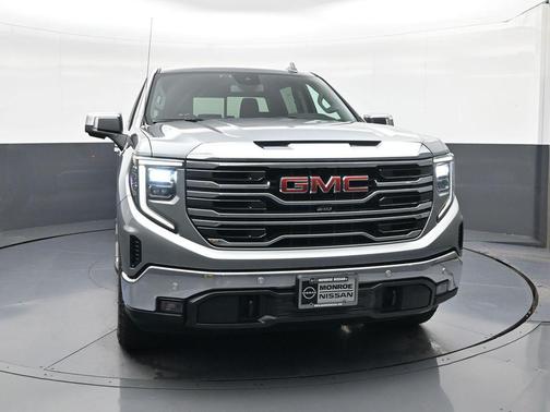 Sterling Metallic 2023 GMC Sierra 1500 SLT