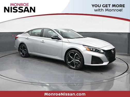 2025 Nissan Altima SR FWD