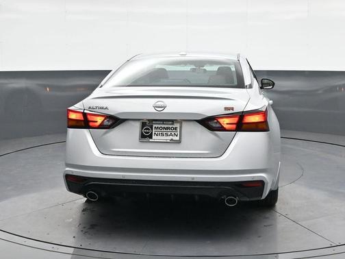 2025 Nissan Altima SR FWD