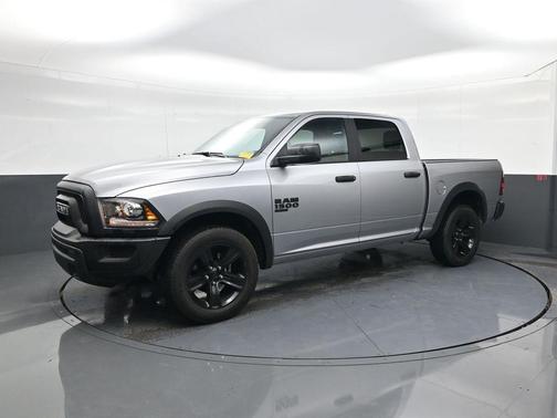2024 RAM 1500 Classic Warlock Crew Cab 4x4 5'7' Box