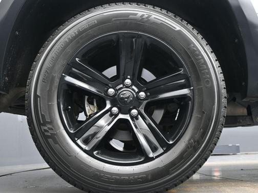 2024 RAM 1500 Classic Warlock Crew Cab 4x2 5'7' Box