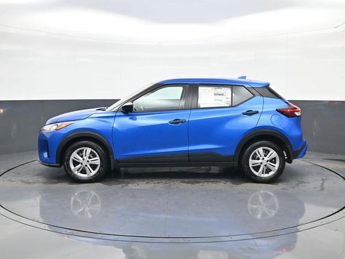 2025 Nissan Kicks S