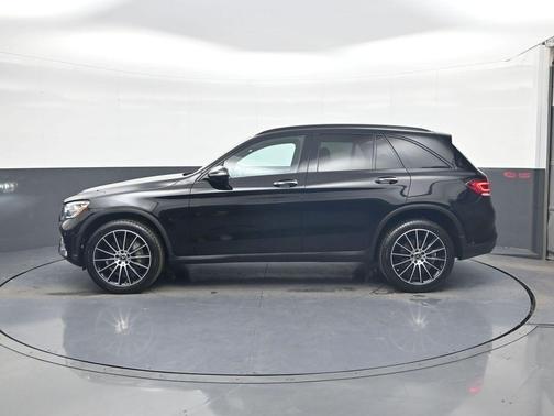 Black 2022 Mercedes-Benz GLC 300 Base