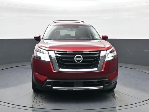 2023 Nissan Pathfinder Platinum 4WD