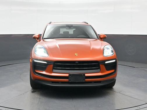 2022 Porsche Macan Base