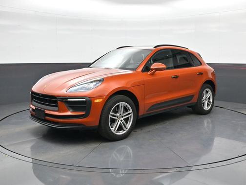 2022 Porsche Macan Base