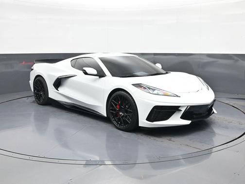 Arctic White 2021 Chevrolet Corvette Stingray w/2LT