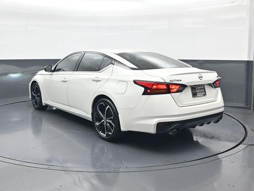 2024 Nissan Altima SR FWD