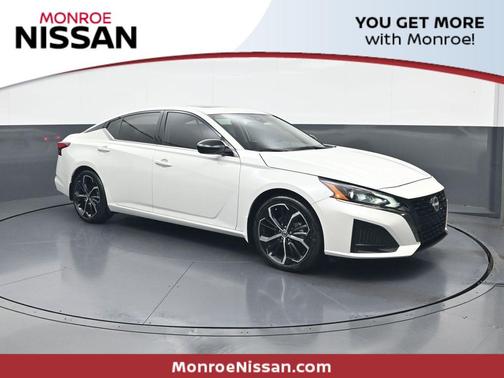 2024 Nissan Altima SR FWD