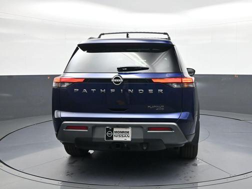 Deep Ocean Blue Pearl 2026 Nissan Pathfinder Platinum