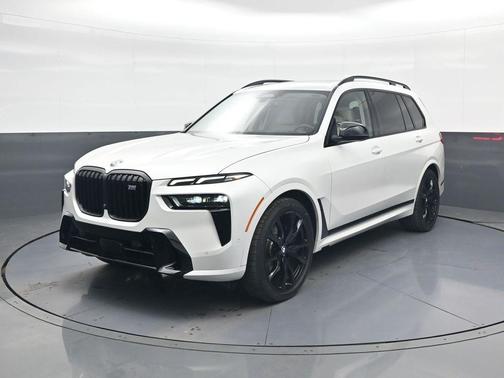 2025 BMW X7 M60i