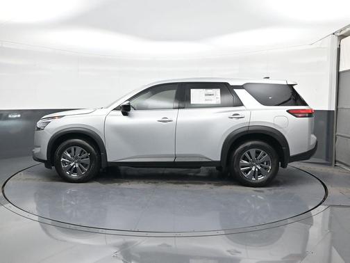 2025 Nissan Pathfinder S FWD