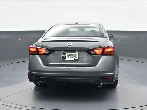 2025 Nissan Altima SR FWD