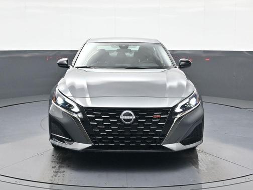 2025 Nissan Altima SR FWD