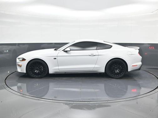 2021 Ford Mustang EcoBoost