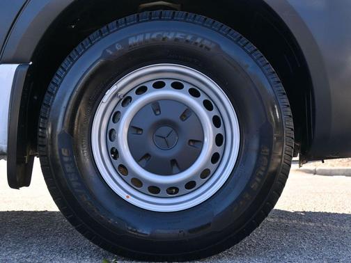 2024 Mercedes-Benz Sprinter 2500 Standard Roof