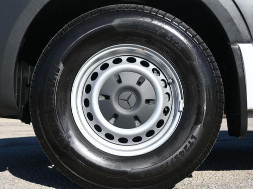 2024 Mercedes-Benz Sprinter 2500 Standard Roof