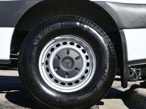 2024 Mercedes-Benz Sprinter 2500 Standard Roof