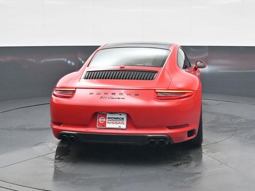 2018 Porsche 911 Carrera