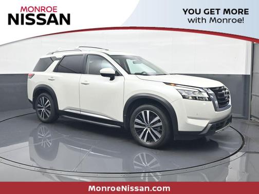 2023 Nissan Pathfinder Platinum 4WD