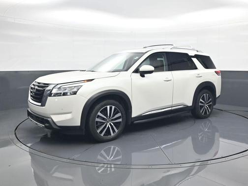 2023 Nissan Pathfinder Platinum 4WD
