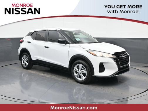 2025 Nissan Kicks S