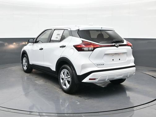 2025 Nissan Kicks S