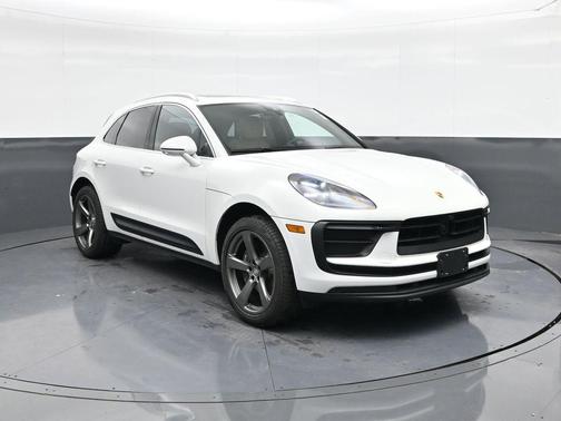 2023 Porsche Macan Base