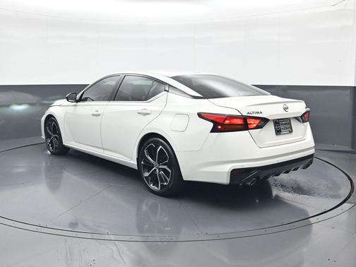 2024 Nissan Altima SR FWD