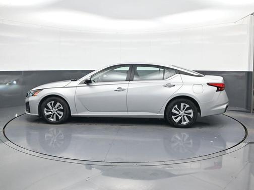 2024 Nissan Altima S FWD