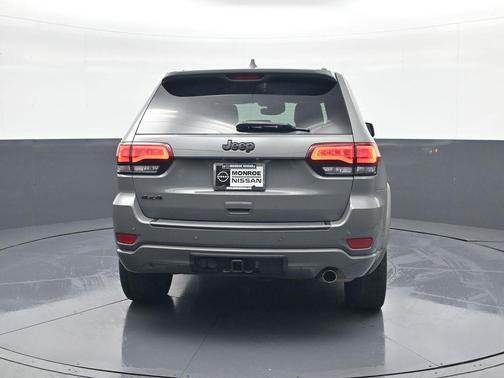 2022 Jeep Grand Cherokee Laredo