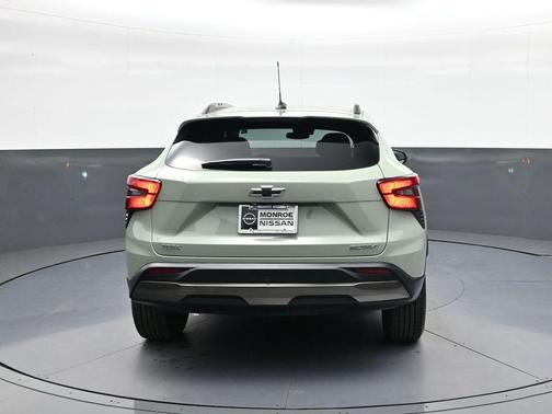 Cacti Green 2026 Chevrolet Trax FWD ACTIV