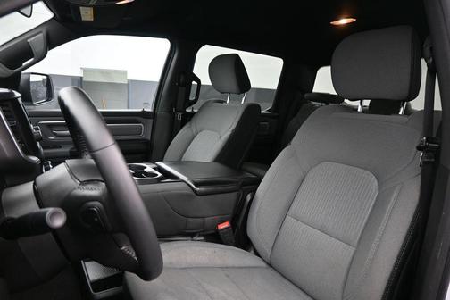Bright White Clearcoat 2022 RAM 1500 Big Horn/Lone Star