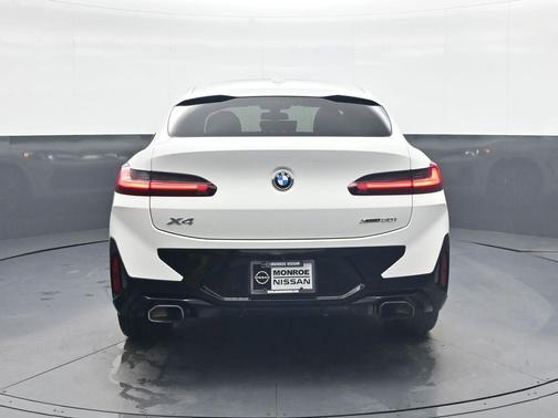 2023 BMW X4 xDrive30i