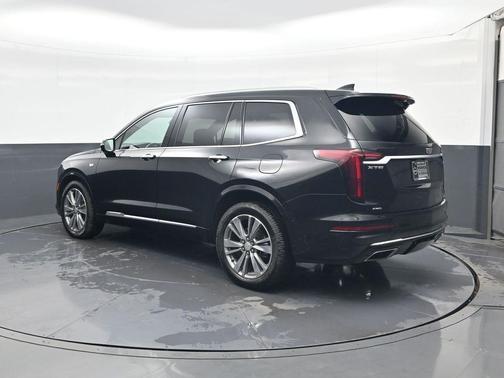 2022 Cadillac XT6 Premium Luxury AWD