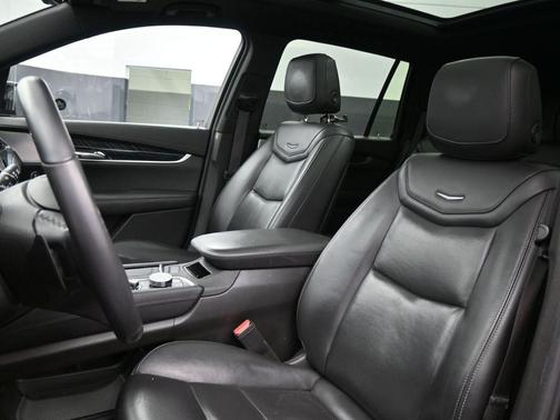 2022 Cadillac XT6 Premium Luxury AWD