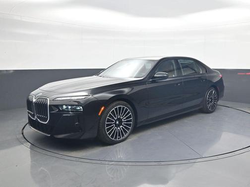 2025 BMW 760 xDrive